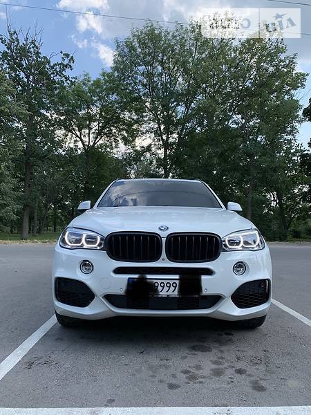 BMW X5 2015  випуску Кропивницький з двигуном 3 л дизель позашляховик автомат за 41900 долл. 