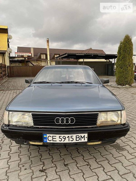 Audi 100 1989  випуску Чернівці з двигуном 2.1 л  седан механіка за 2500 долл. 
