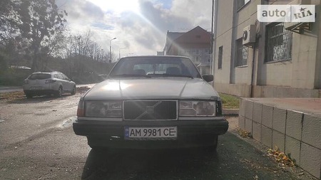Volvo 940 1992  випуску Київ з двигуном 2 л бензин седан механіка за 2500 долл. 