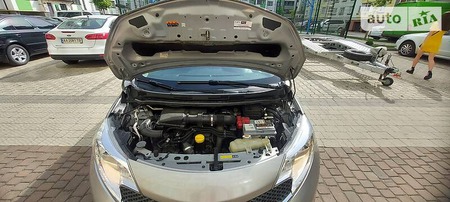 Nissan Note 2014  випуску Івано-Франківськ з двигуном 1.5 л дизель хэтчбек механіка за 7600 долл. 