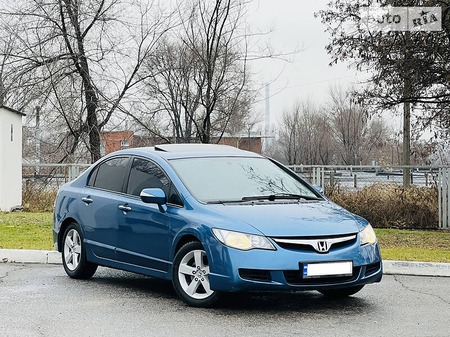 Honda Civic 2008  випуску Дніпро з двигуном 1.8 л бензин седан механіка за 5750 долл. 