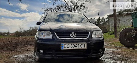 Volkswagen Touran 2005  випуску Тернопіль з двигуном 1.9 л дизель мінівен механіка за 6800 долл. 