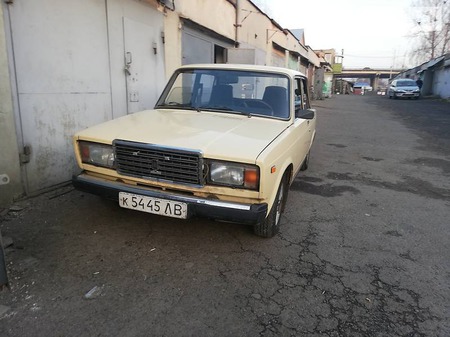 Lada 2107 1988  випуску Львів з двигуном 1.5 л бензин седан механіка за 1200 долл. 