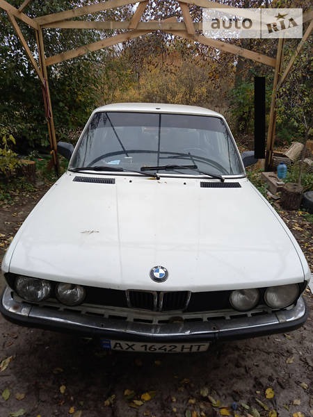 BMW 518 1984  випуску Харків з двигуном 2 л  седан механіка за 1500 долл. 