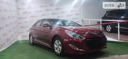 Hyundai Sonata 2013  випуску Одеса з двигуном 2.4 л гібрид седан автомат за 12450 долл. 