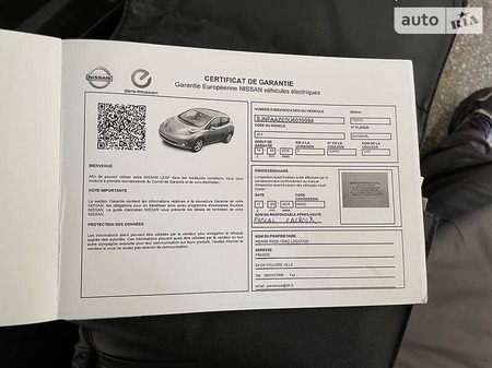 Nissan Leaf 2016  випуску Чернівці з двигуном 0 л електро седан автомат за 12800 долл. 