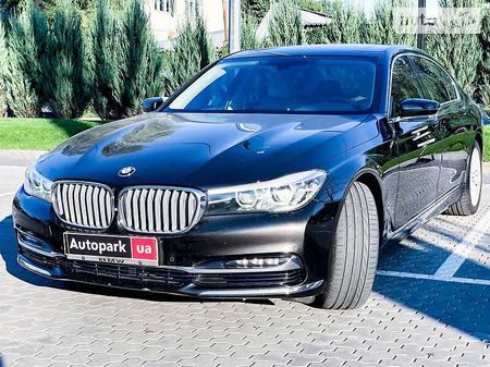 BMW 730 2015  випуску Київ з двигуном 2 л бензин седан автомат за 44990 долл. 