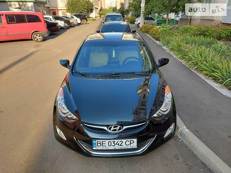 Hyundai Elantra 2013  випуску Миколаїв з двигуном 1.8 л  седан автомат за 9900 долл. 