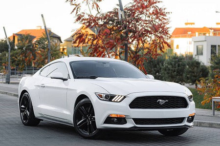 Ford Mustang 2017  випуску Луцьк з двигуном 2.3 л бензин купе автомат за 21500 долл. 