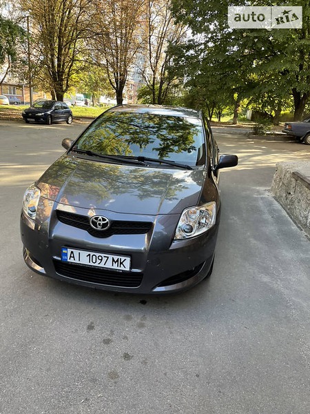 Toyota Auris 2007  випуску Кропивницький з двигуном 1.6 л бензин хэтчбек  за 7100 долл. 