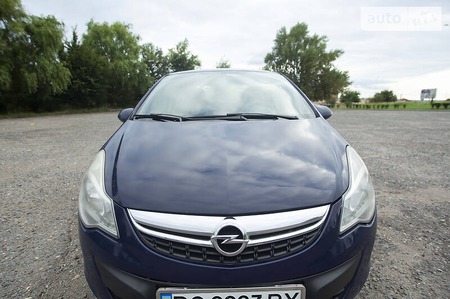 Opel Corsa 2011  випуску Тернопіль з двигуном 1.3 л дизель хэтчбек механіка за 5500 долл. 
