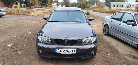 BMW 120 2006  випуску Харків з двигуном 2 л бензин хэтчбек автомат за 7000 долл. 