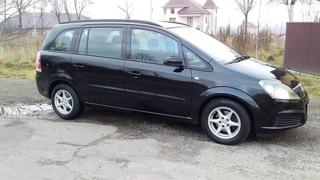 Opel Zafira Tourer 2006  випуску Чернівці з двигуном 1.8 л бензин мінівен механіка за 6600 долл. 