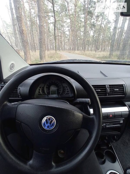 Volkswagen Fox 2009  випуску Суми з двигуном 1.2 л бензин купе механіка за 4155 долл. 
