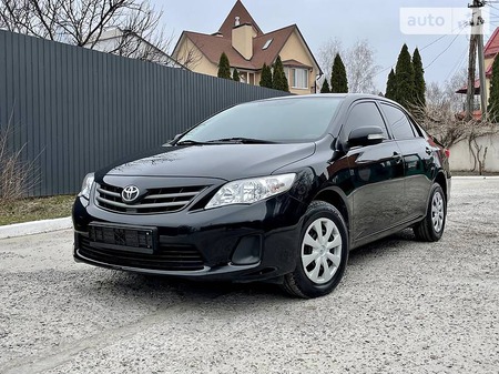 Toyota Corolla 2011  випуску Дніпро з двигуном 1.3 л бензин седан механіка за 8700 долл. 