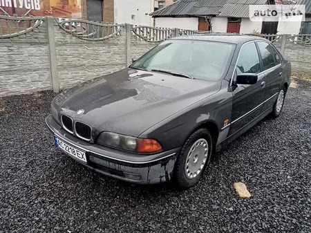 BMW 525 1999  випуску Луцьк з двигуном 2.8 л бензин седан механіка за 3950 долл. 