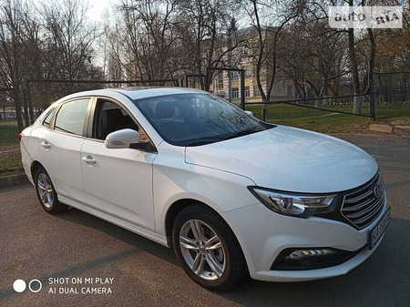 FAW B30 2019  випуску Київ з двигуном 1.6 л   автомат за 9999 долл. 