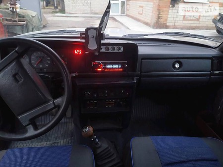 Volvo 240 1986  випуску Дніпро з двигуном 2.3 л  седан механіка за 1400 долл. 