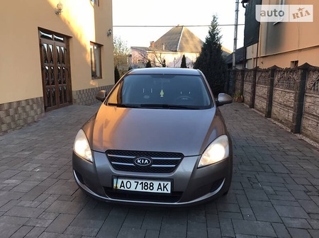 KIA Ceed 2007  випуску Ужгород з двигуном 1.4 л бензин хэтчбек автомат за 5500 долл. 