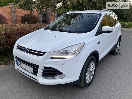 Ford Kuga 2015  випуску Київ з двигуном 2 л дизель позашляховик автомат за 15700 долл. 