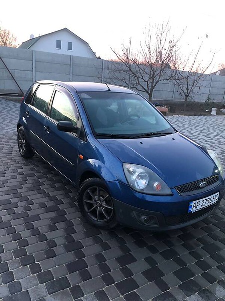 Ford Fiesta 2006  випуску Запоріжжя з двигуном 0 л  хэтчбек  за 4100 долл. 