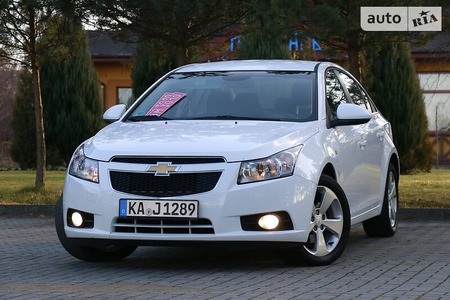 Chevrolet Cruze 2012  випуску Львів з двигуном 2 л дизель седан автомат за 8250 долл. 