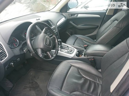 Audi Q5 2010  випуску Чернігів з двигуном 2 л  позашляховик автомат за 15500 долл. 
