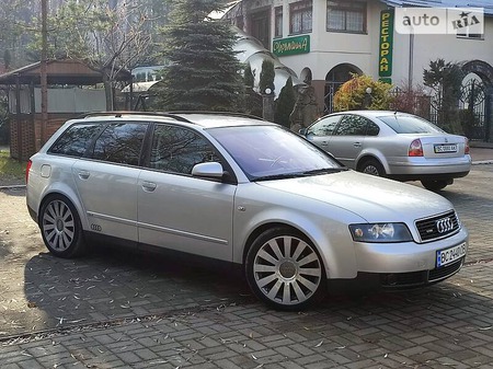 Audi A4 Limousine 2001  випуску Львів з двигуном 1.8 л  універсал автомат за 5300 долл. 