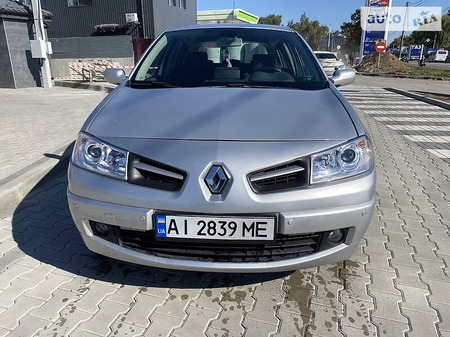 Renault Megane 2008  випуску Київ з двигуном 1.6 л бензин хэтчбек автомат за 5450 долл. 