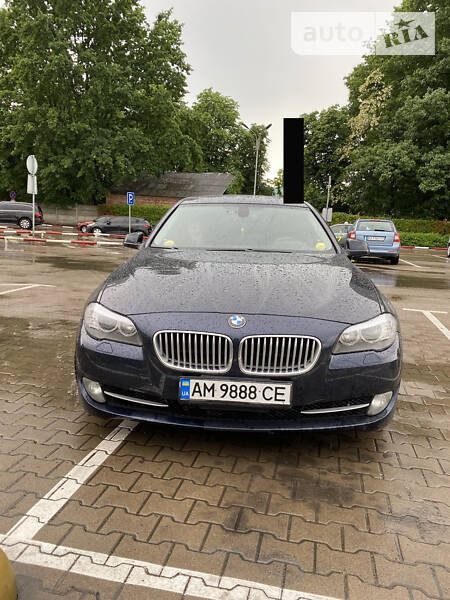 BMW 535 2012  випуску Житомир з двигуном 3 л гібрид седан автомат за 22900 долл. 