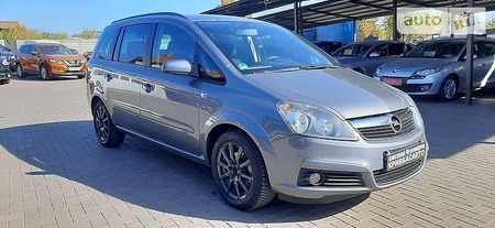 Opel Zafira Tourer 2007  випуску Дніпро з двигуном 1.6 л бензин мінівен механіка за 7400 долл. 