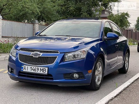 Chevrolet Cruze 2012  випуску Київ з двигуном 1.4 л бензин седан автомат за 7700 долл. 