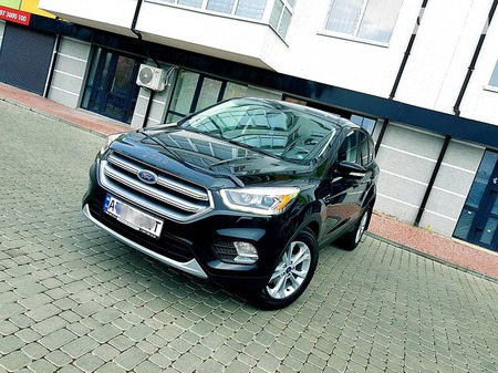 Ford Kuga 2016  випуску Івано-Франківськ з двигуном 0 л дизель позашляховик механіка за 16661 долл. 