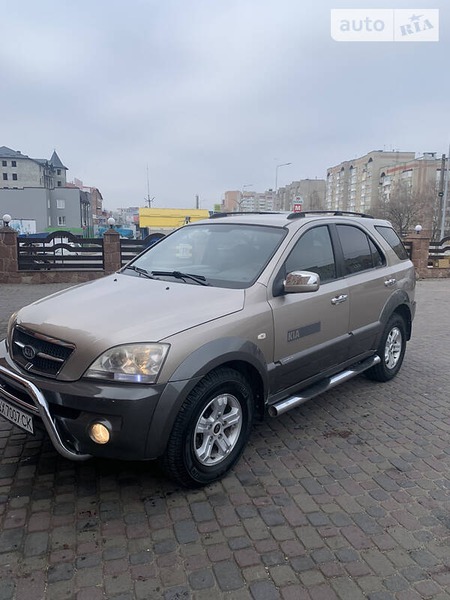 KIA Sorento 2005  випуску Тернопіль з двигуном 2.5 л дизель позашляховик автомат за 8999 долл. 