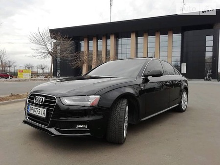 Audi A4 Limousine 2013  випуску Запоріжжя з двигуном 2 л бензин седан автомат за 17999 долл. 