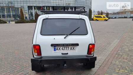 Lada 2121 2015  випуску Харків з двигуном 1.7 л  позашляховик  за 8900 долл. 