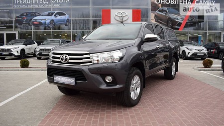 Toyota Hilux 2018  випуску Житомир з двигуном 2.4 л дизель пікап механіка за 855000 грн. 