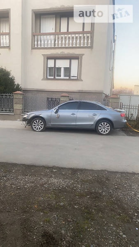 Audi A4 Limousine 2010  випуску Ужгород з двигуном 0 л бензин седан автомат за 3600 долл. 