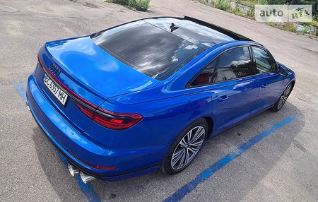 Audi A8 2019  випуску Львів з двигуном 4 л бензин седан автомат за 92000 долл. 