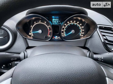Ford Fiesta 2018  випуску Запоріжжя з двигуном 1.6 л бензин хэтчбек автомат за 9650 долл. 