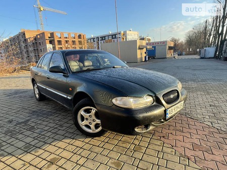 Hyundai Sonata 1997  випуску Вінниця з двигуном 2 л  седан механіка за 1800 долл. 