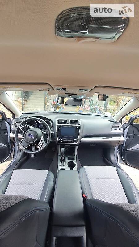 Subaru Legacy 2019  випуску Вінниця з двигуном 2.5 л бензин седан автомат за 18600 долл. 