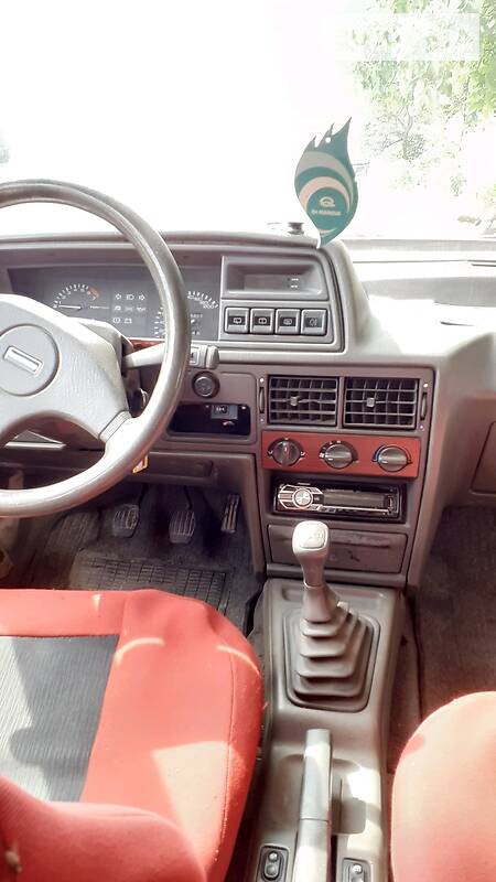 Rover Montego 1991  випуску Тернопіль з двигуном 2 л  універсал механіка за 1250 долл. 