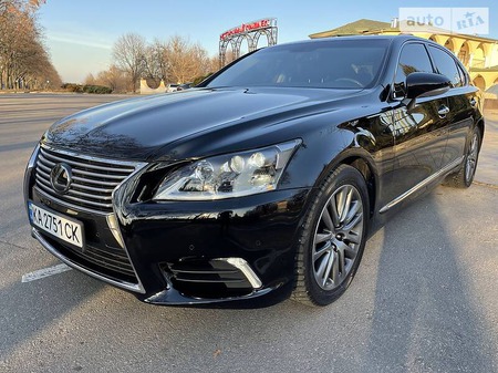 Lexus LS 460 2014  випуску Київ з двигуном 4.6 л бензин седан автомат за 38900 долл. 