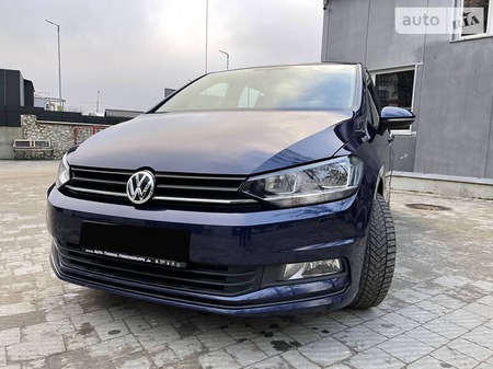 Volkswagen Touran 2016  випуску Тернопіль з двигуном 0 л дизель універсал автомат за 14999 долл. 