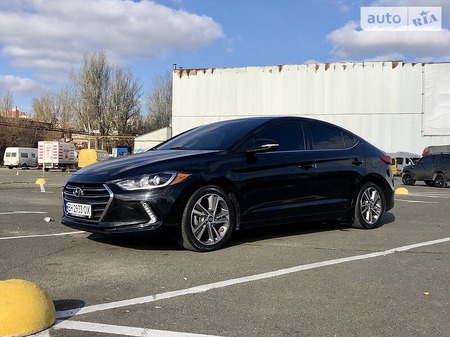 Hyundai Elantra 2018  випуску Одеса з двигуном 2 л бензин седан автомат за 14100 долл. 