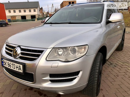 Volkswagen Touareg 2008  випуску Хмельницький з двигуном 3 л дизель позашляховик автомат за 13500 долл. 