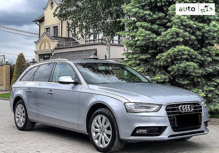 Audi A4 Limousine 2015  випуску Львів з двигуном 2 л дизель універсал автомат за 16700 долл. 