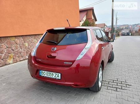 Nissan Leaf 2013  випуску Тернопіль з двигуном 0 л електро хэтчбек автомат за 9600 долл. 