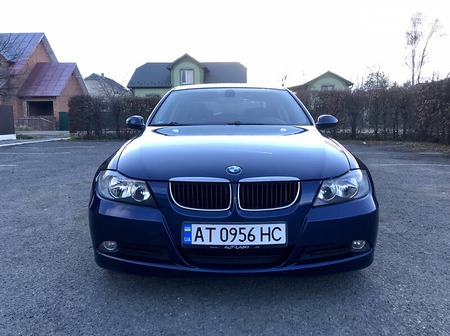 BMW 318 2006  випуску Івано-Франківськ з двигуном 2 л бензин седан механіка за 7700 долл. 